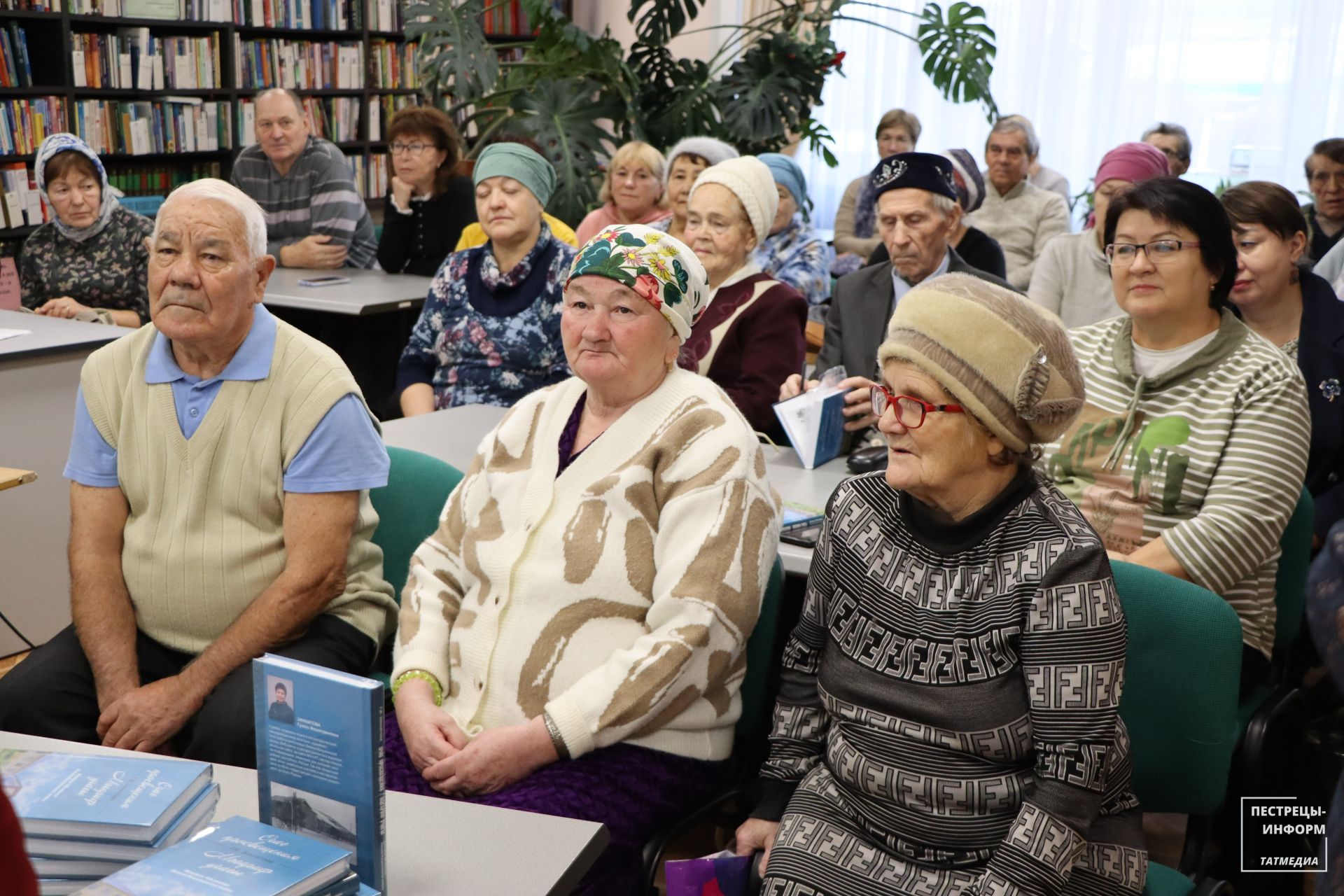 В Ленино-Кокушкино представили книгу к 100-летию школы