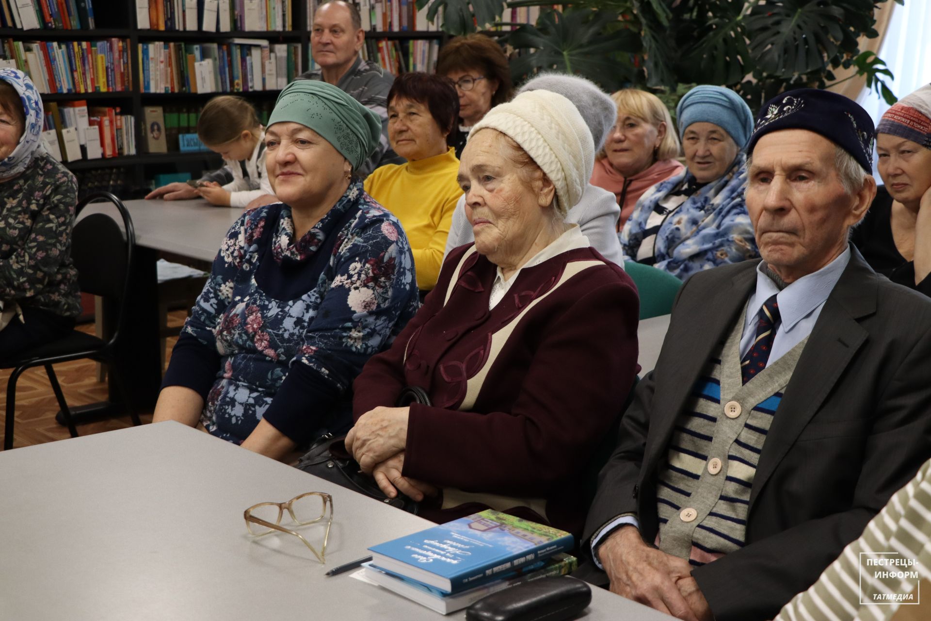 В Ленино-Кокушкино представили книгу к 100-летию школы