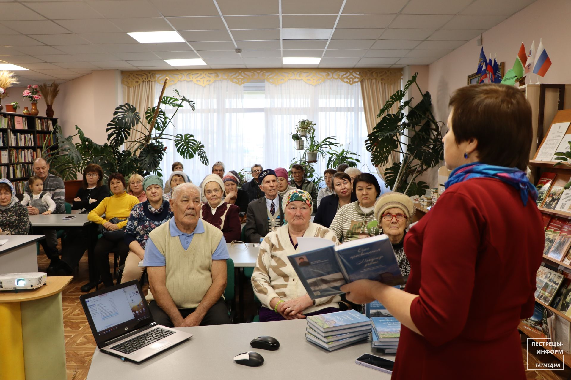 В Ленино-Кокушкино представили книгу к 100-летию школы