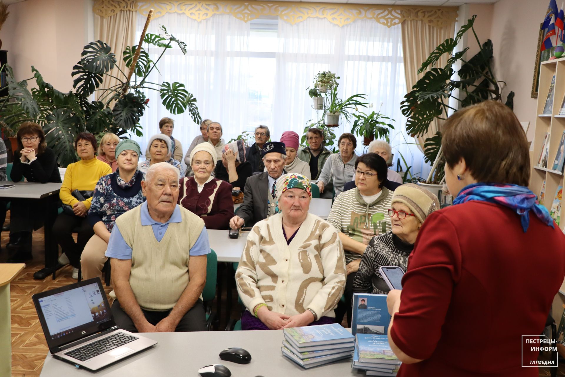 В Ленино-Кокушкино представили книгу к 100-летию школы