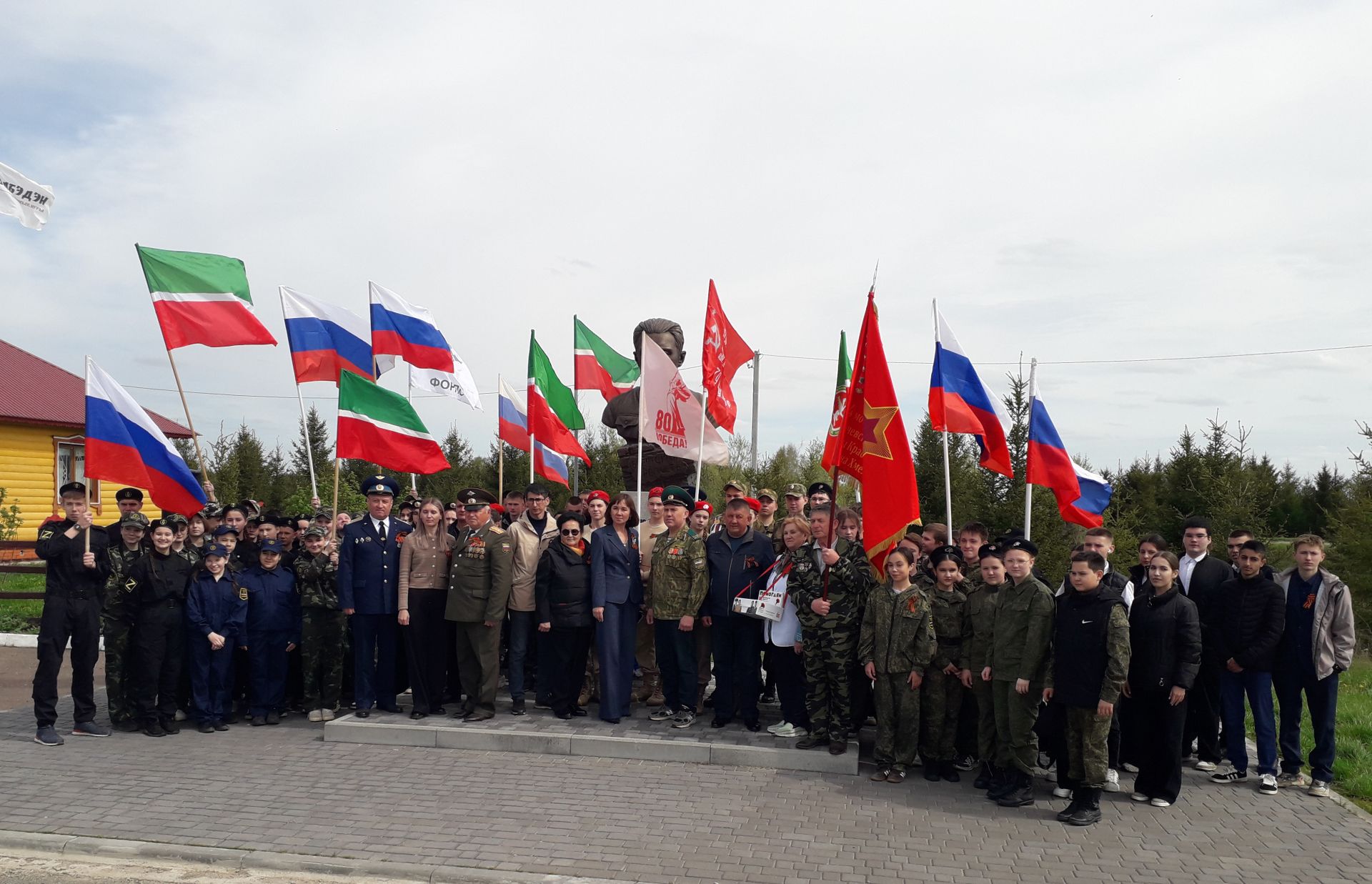 В Пестречинском районе прошел патриотический автопробег