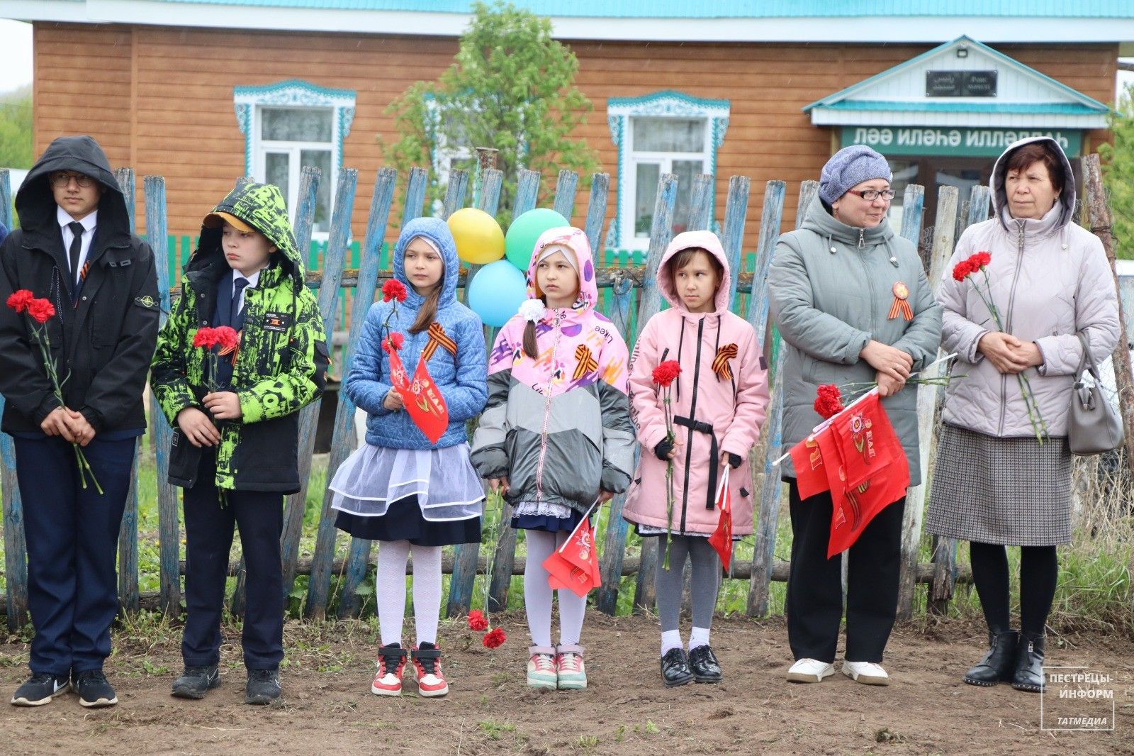 К 80-летию Победы в Иске-Юрте открыли памятник 106 фронтовикам