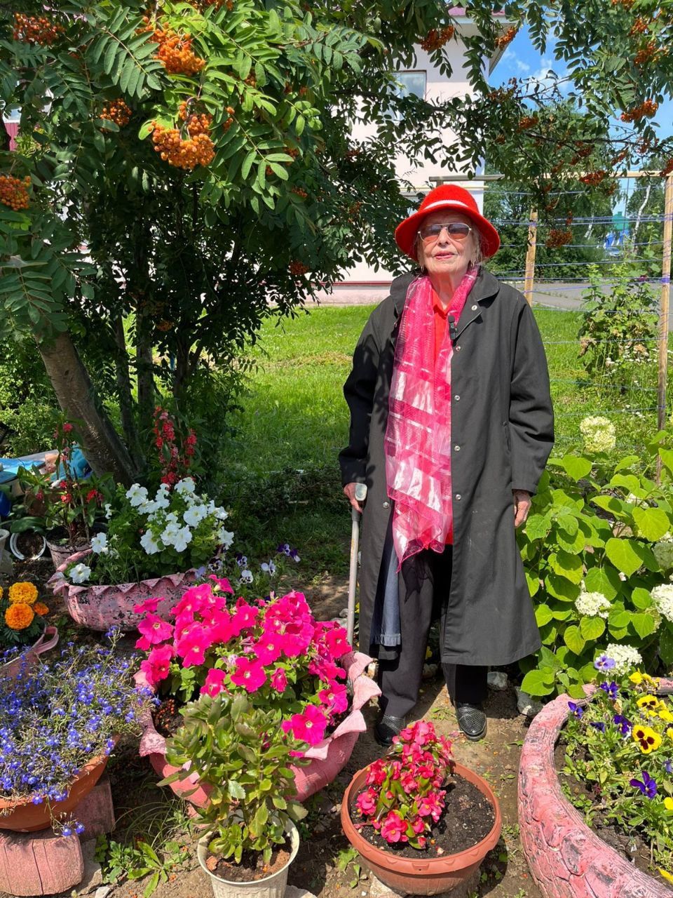 94-летняя жительница Пестрецов 25 лет выращивает цветы для радости