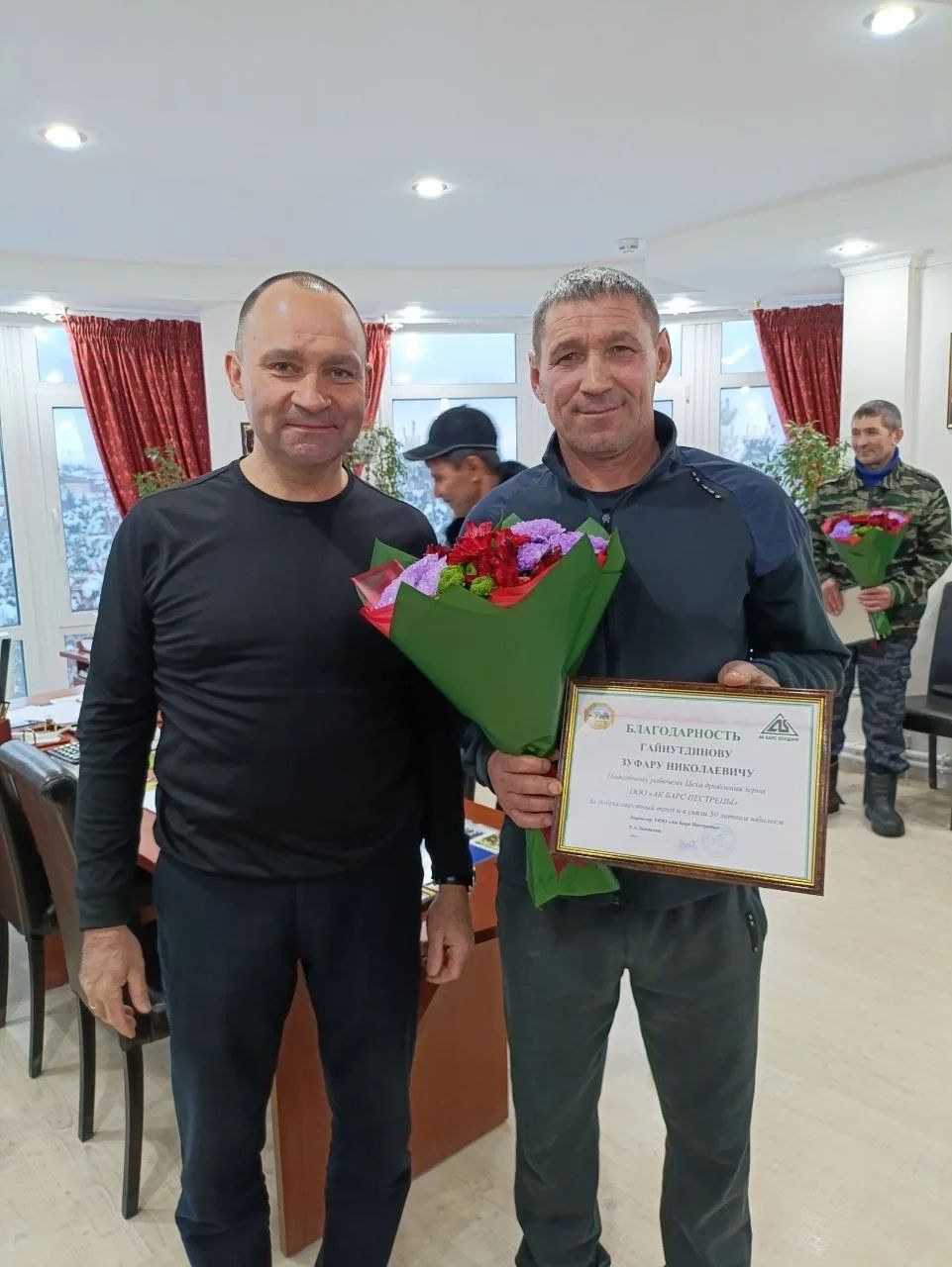 Наградили сотрудников предприятия «Ак барс Пестрецы»