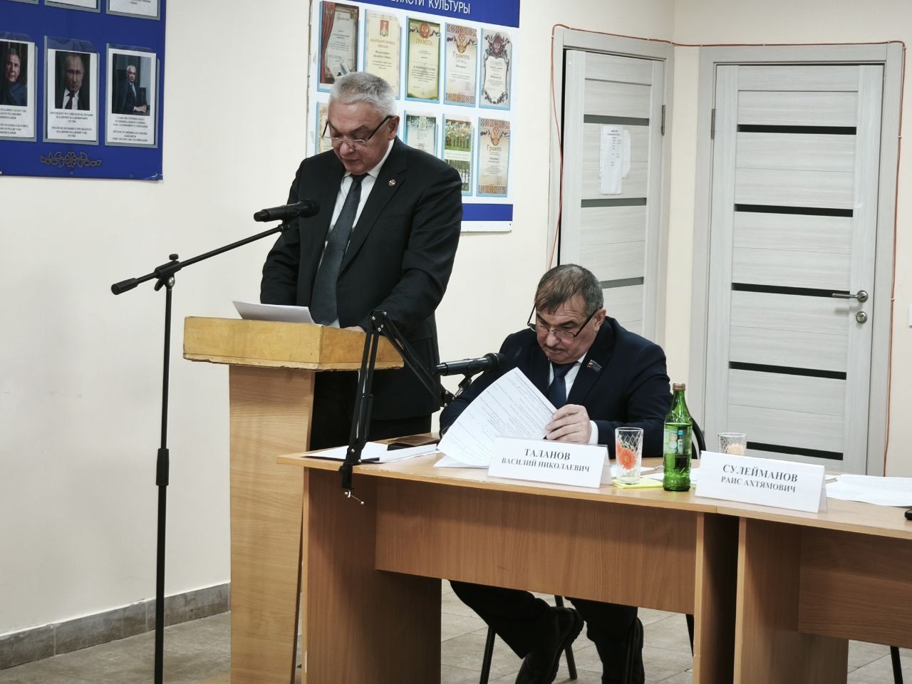 Глава Янцеварского поселения Василий Таланов отчитался о работе за год