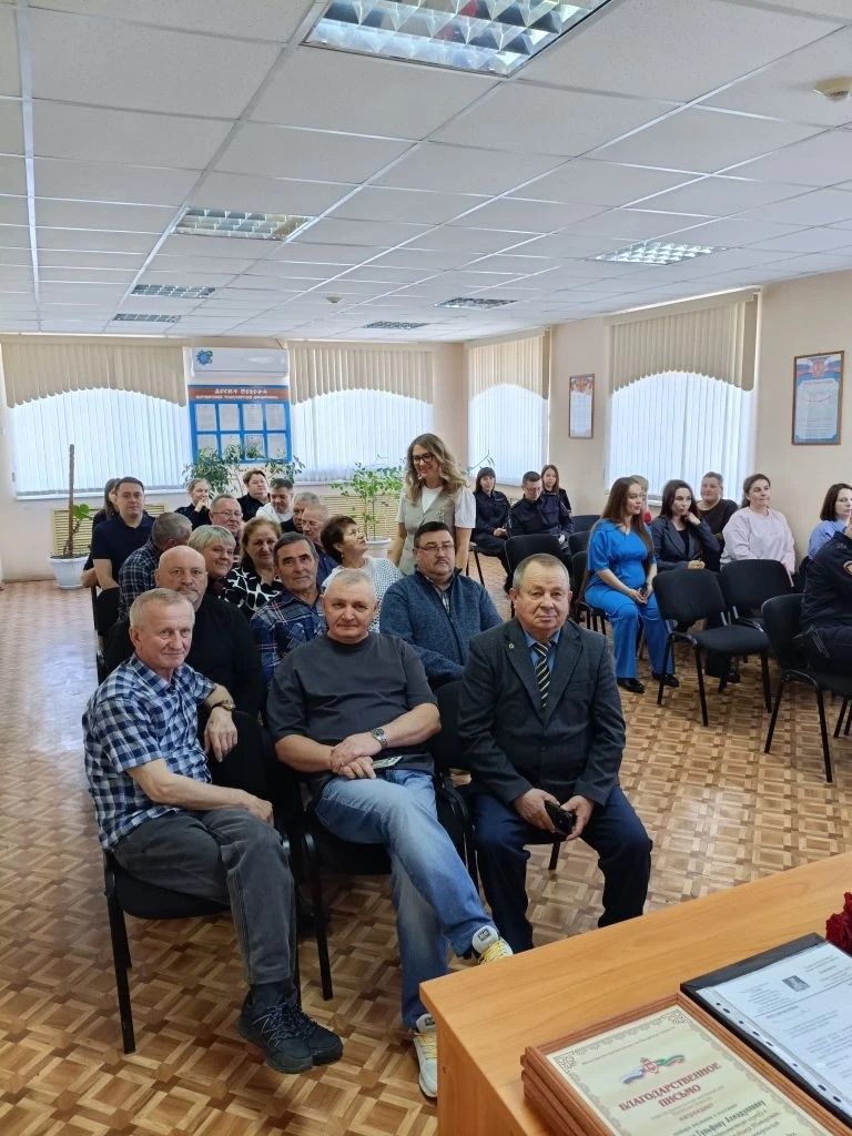 Питрәч районында Эчке эшләр министрлыгы ветераннарын котладылар