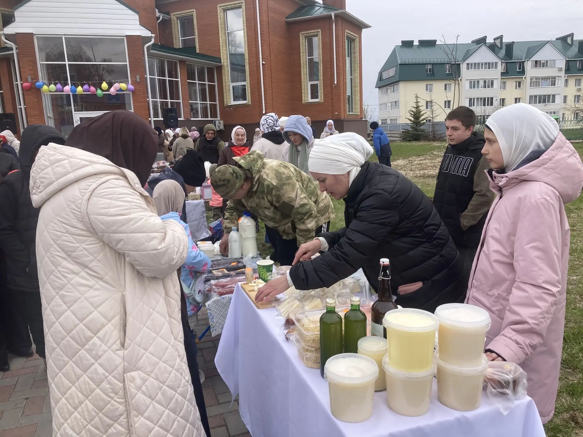 На территории Пестречинской центральной мечети прошла весенняя ярмарка