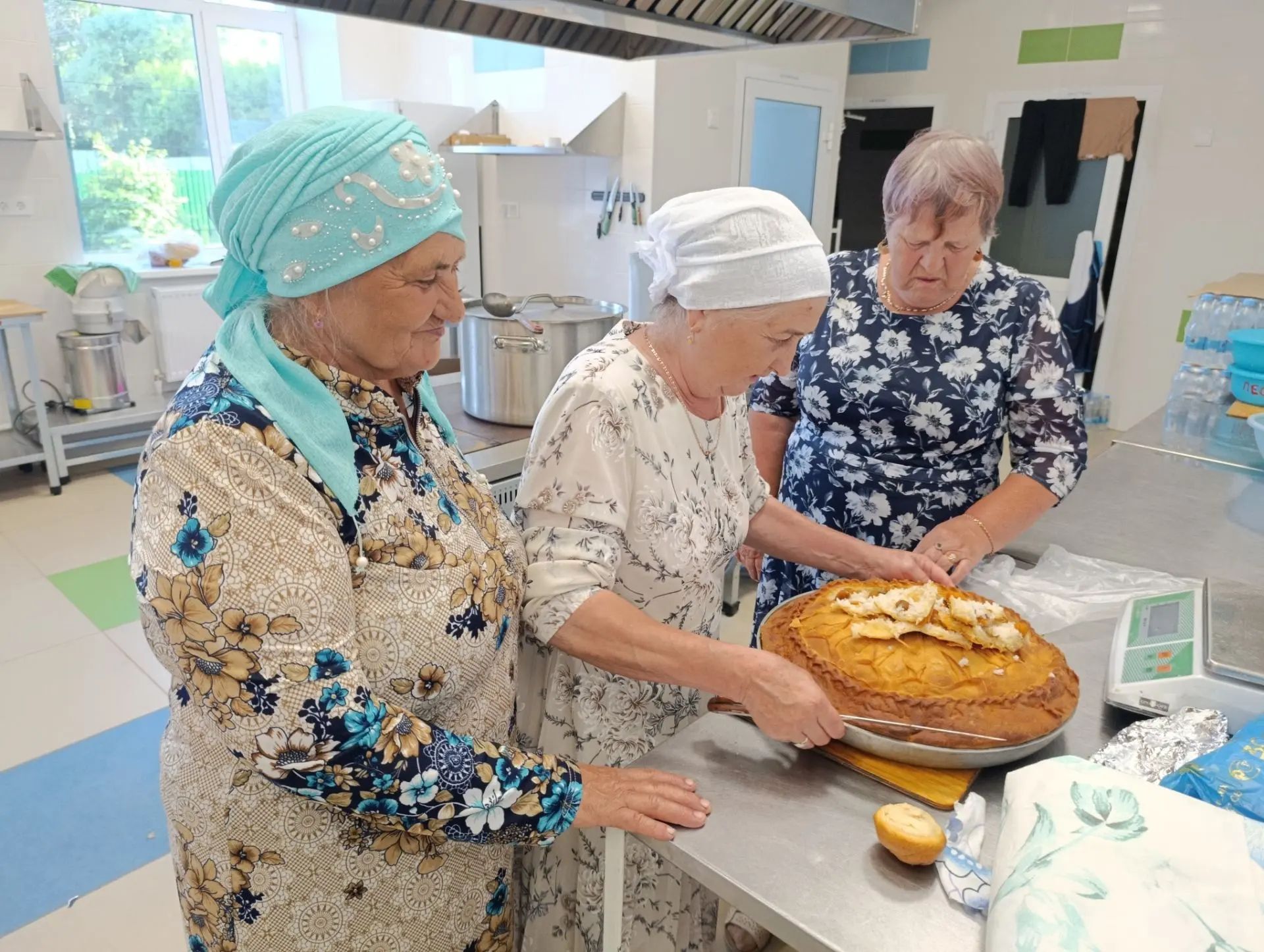 В Шалинской школе встретились одноклассники спустя 50 лет