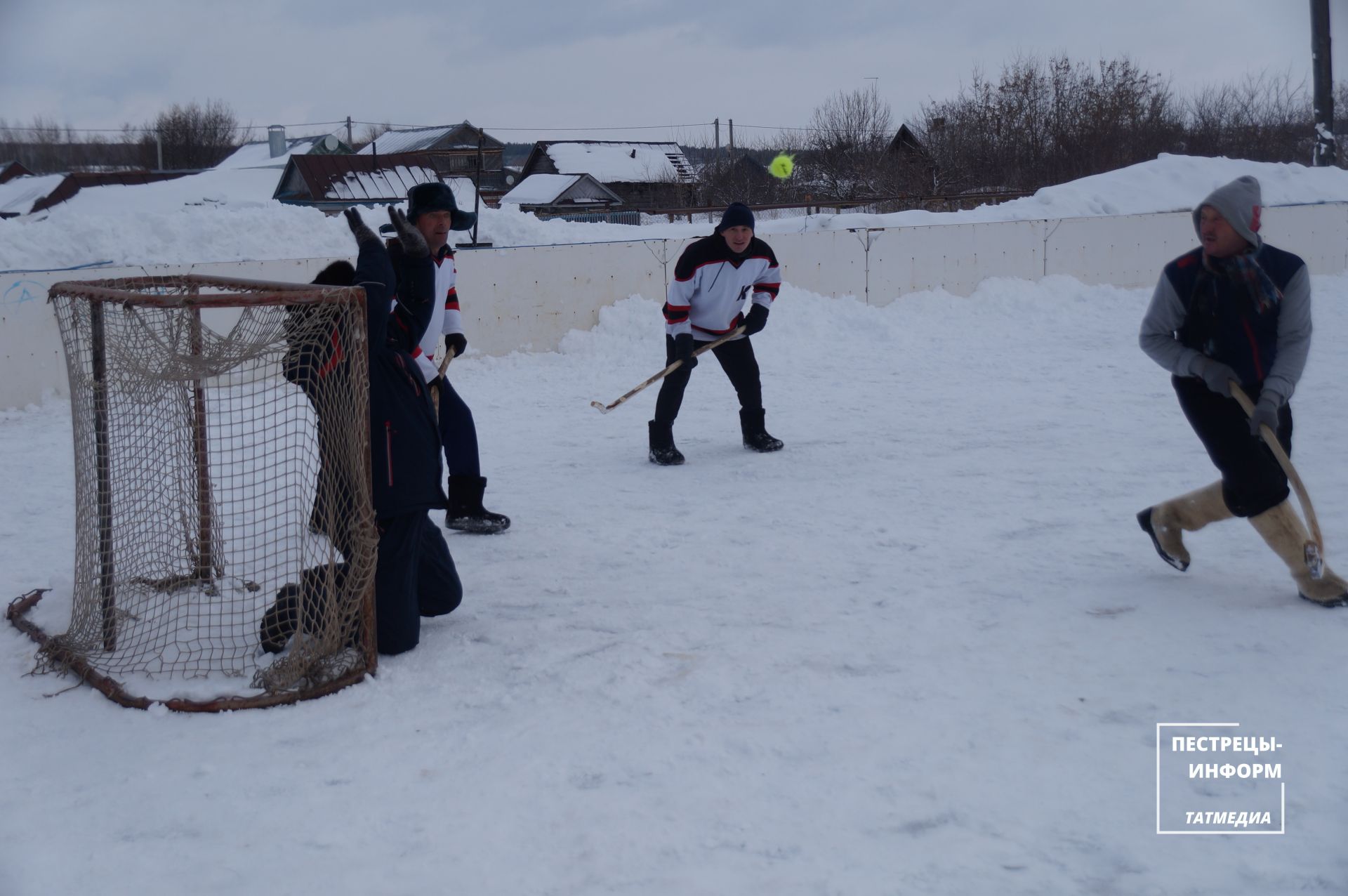 Турнир по хоккею в валенках в селе Чита