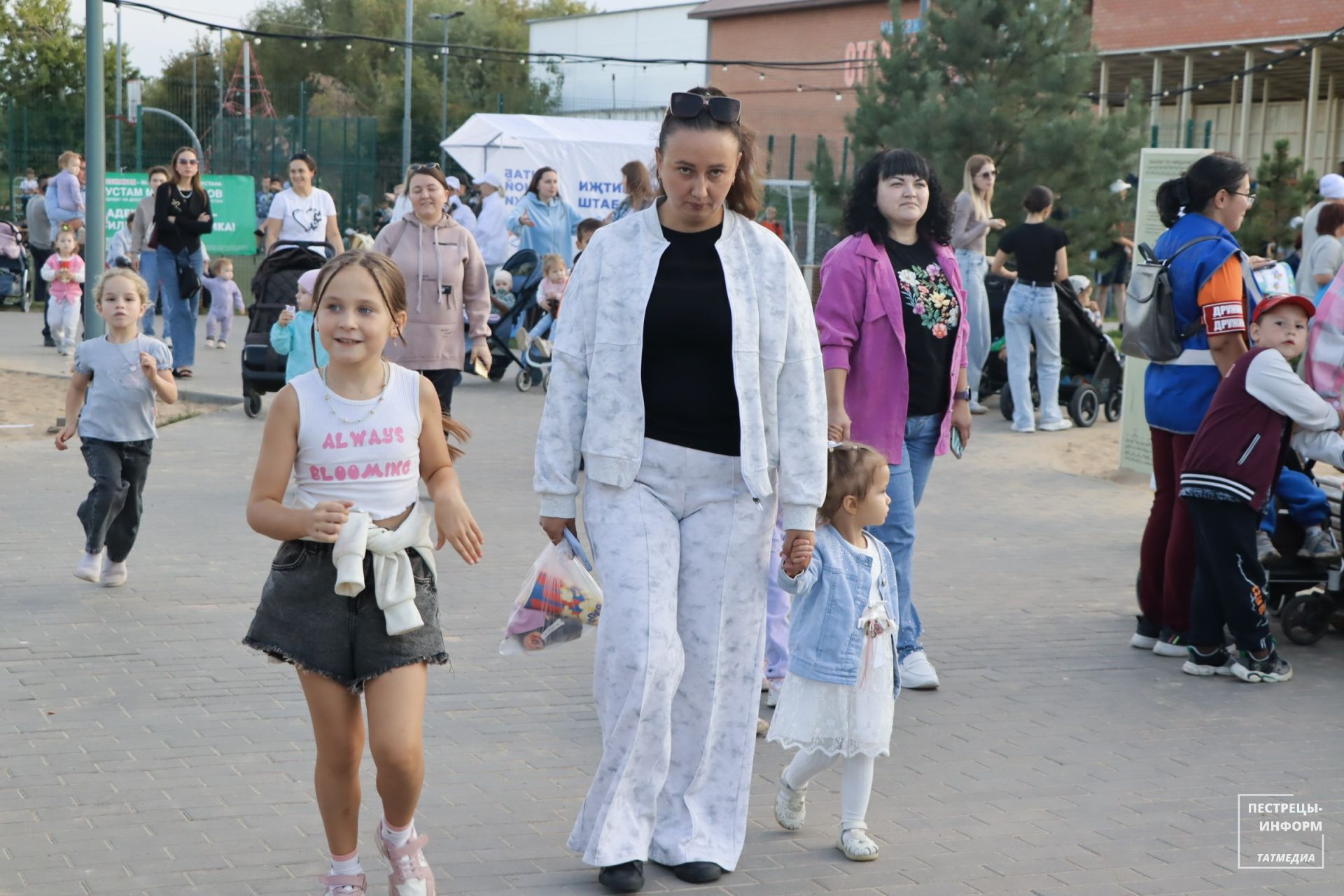 Концертная программа в Детском городке