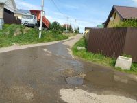 Подписчик пожаловался, что в Пестрецах на дорогу стекает вода