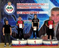 Трое пестречинцев стали чемпионами республики по армрестлингу