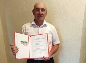 Замечательного коллегу Рузаля Рашитовича Нурмухаметова поздравляем с 60-летним юбилеем!