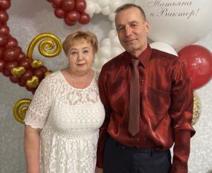 Сердечно поздравляем наших любимых родителей Виктора и Татьяну Даниловых с замечательной датой — 45-летием совместной жизни!
