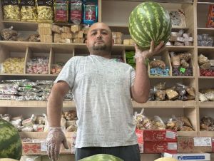 Эксперт из Пестрецов поделился секретами выбора сладкого арбуза