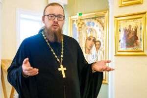 «Воздержание от пищи – не самоцель»: батюшка о том, сколько есть постов и какие
