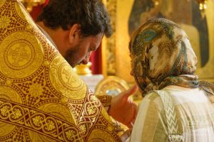 «Верю, но в храм ходить не буду»: как жизнь православного связана с Церковью