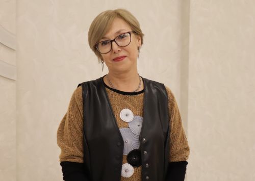 Заместителя главного редактора по телевидению Гульшат Куделькину поздравляем с днем рождения!