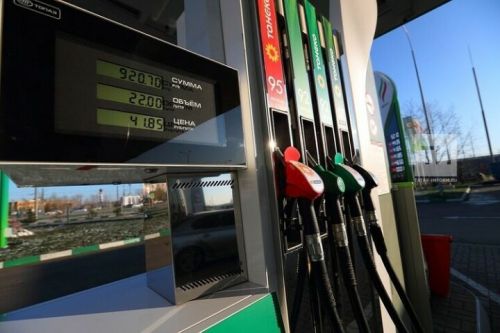 В Татарстане снова подорожали бензин и «дизель»