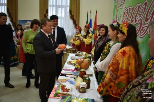 В районном доме культуры состоялся праздничный концерт