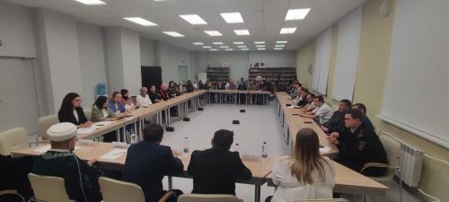 В Пестречинском районе прошло родительское собрание для семей с миграционной историей
