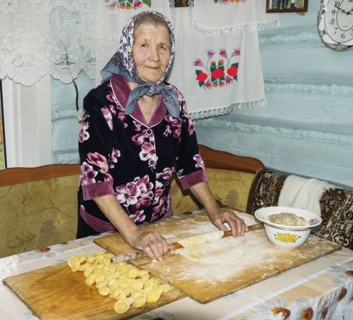 Ветерану труда из деревни Толкияз Елизавете Любовой исполнилось 87 лет