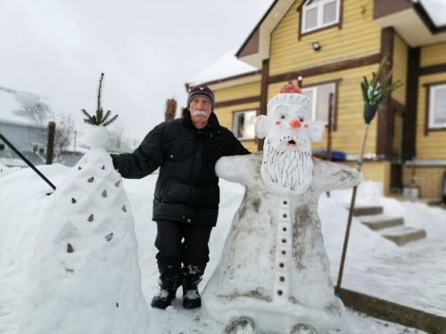 Пестречинец участвует в конкурсе на оформление лучшей новогодней ёлки в Татарстане