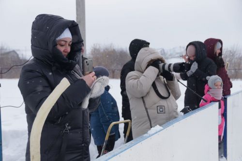 В селе Шали прошел турнир по хоккею в валенках