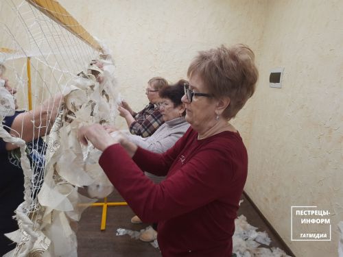 Пестречинцев просят помочь с плетением маскировочных сетей для участников СВО