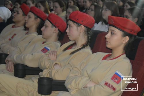 С пестречинскими школьниками встретился помощник Раиса РТ