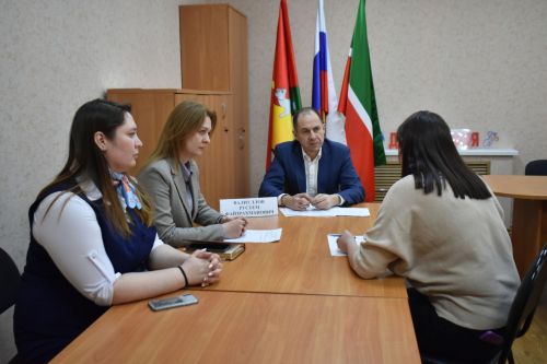 Первый замминистра труда, занятости и соцзащиты РТ провел прием граждан в Пестрецах