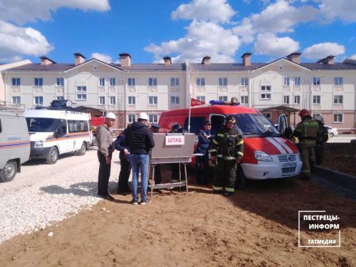 В деревне Куюки обрушилась стена строящегося трёхэтажного дома