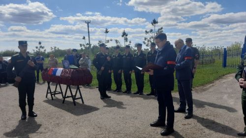 В Пестречинском районе простились с погибшим на СВО Валерием Межва