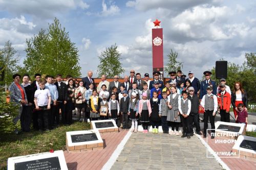 В селе Пановка на «Аллее Памяти» прошел торжественный митинг