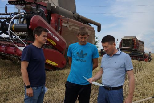 В Пестречинском районе наградили передовых комбайнеров
