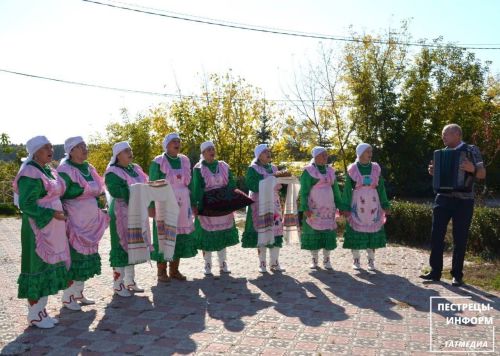 В пестречинском ЗАГСе состоялась регистрация брака в татарском народном стиле