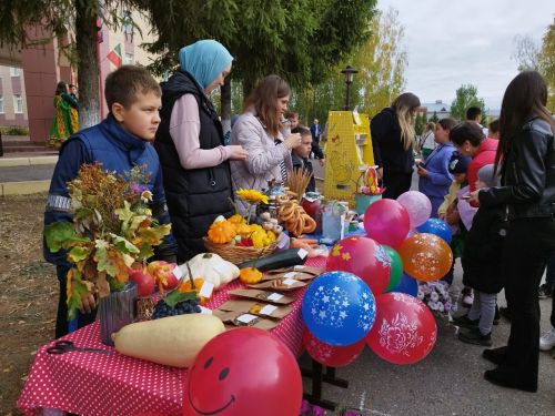 В пестречинской второй школе состоялась «Ярмарка добра»