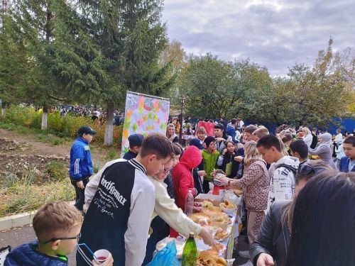 В пестречинской второй школе состоялась «Ярмарка добра»
