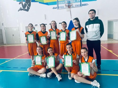 В первенстве района по баскетболу победила Старо-Шигалеевская команда