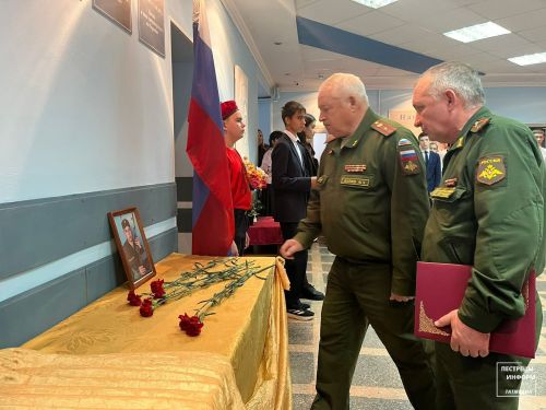Участнику СВО из села Ленино-Кокушкино вручили орден Мужества посмертно