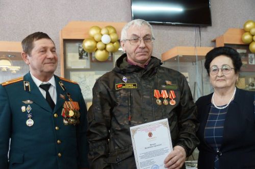Наградили пестречинских серебряных волонтеров