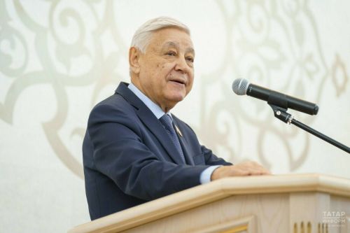 Фарит Мухаметшин поздравил татарстанцев с Днем Государственного герба РТ