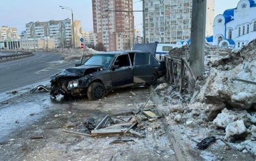 Пестречинец решил покататься на чужом авто и попал в ДТП