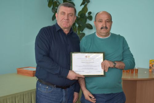 В Ленино-Кокушкино наградили лучших работников птицефабрики и юбиляров