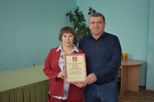 В Ленино-Кокушкино наградили лучших работников птицефабрики и юбиляров
