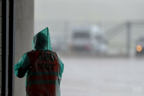 МЧС напомнило о безопасности в надвигающиеся ливни и град