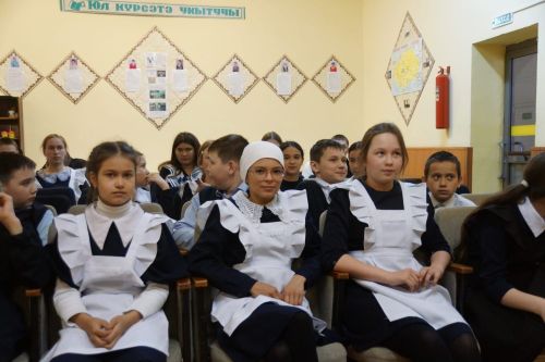 Ученики Шалинской школы встретились с опытным фотокорреспондентом района