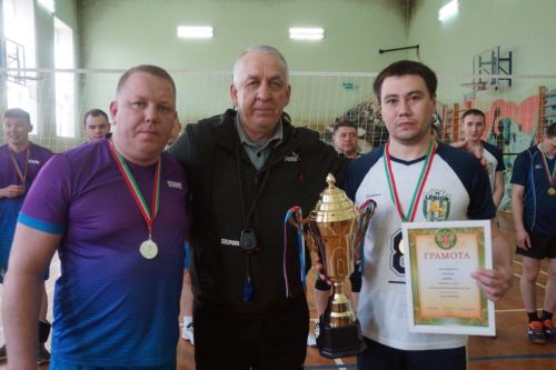 Шалинский «Легион» стал трехкратным чемпионом района по волейболу