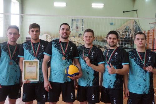 Шалинский «Легион» стал трехкратным чемпионом района по волейболу