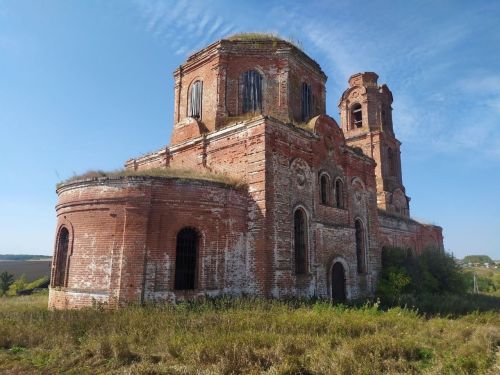 Пестречинцев приглашают помочь в восстановлении храма в деревне Верхние Девлизери